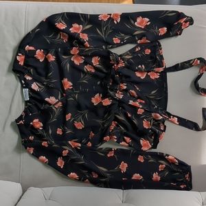 Black floral blouse - Size Small